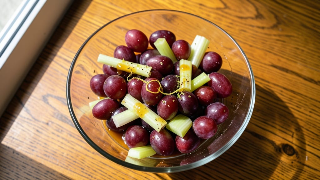 Sweet Grape and Celery Salad Recipe: Honey-Lime Crunch That Stays Fresh for Days